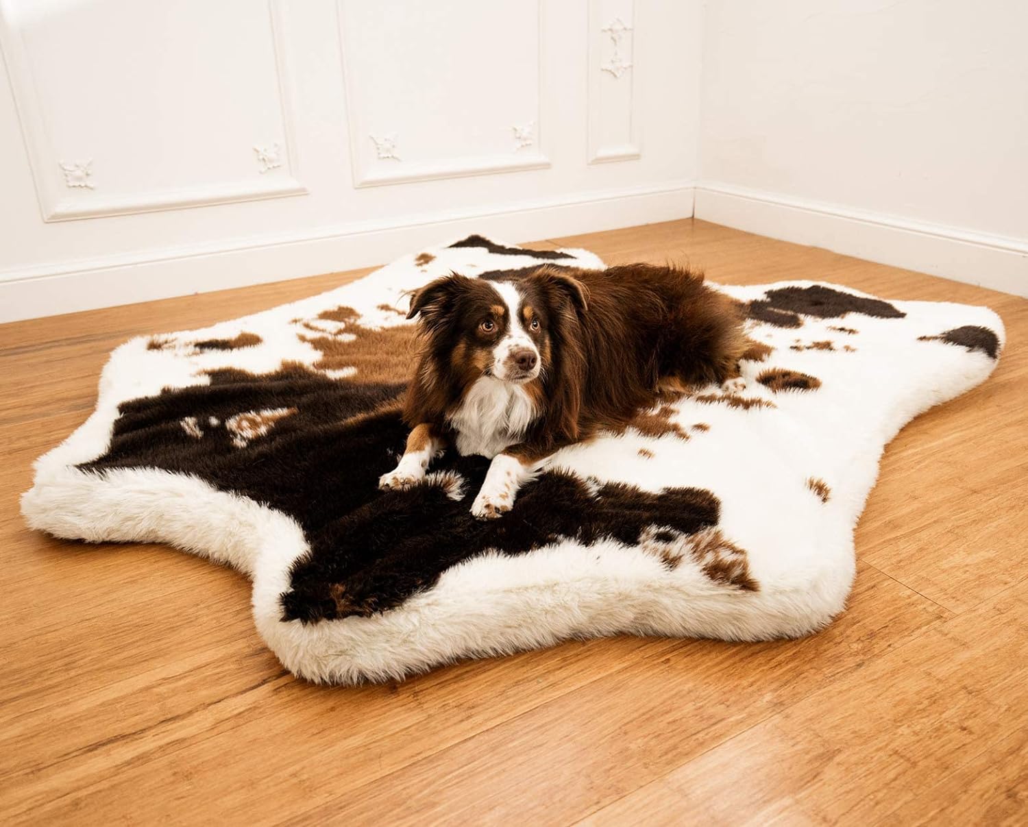 PAW BRANDS Puprug Faux Cowhide Memory Foam Orthopedic Dog Bed, Premium Memory Foam Base With Ultra-Soft Faux Fur Cover, Water-Resistant Liner, Easy To Clean (Brown And White)